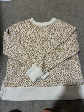 Time and Tru Cream Textured Pullover Sweatshirt